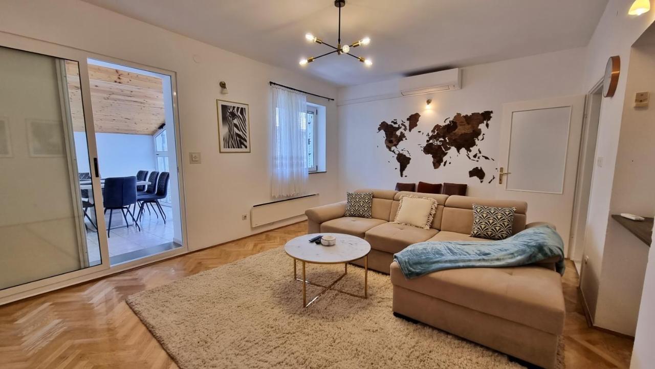 Apartment Hana Omiš Eksteriør bilde