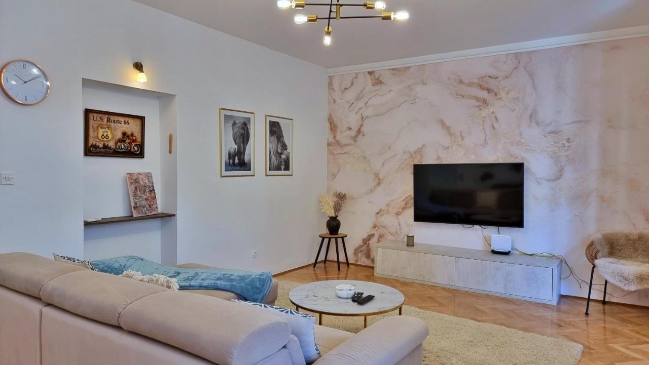 Apartment Hana Omiš Eksteriør bilde