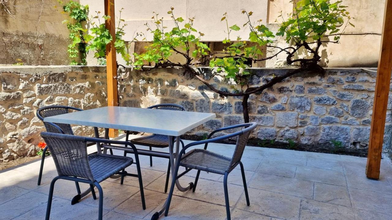 Apartment Hana Omiš Eksteriør bilde