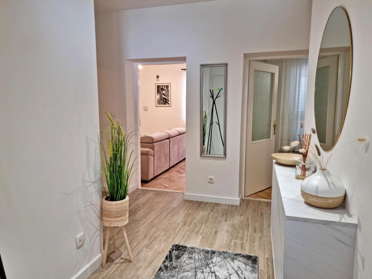 Apartment Hana Omiš Eksteriør bilde