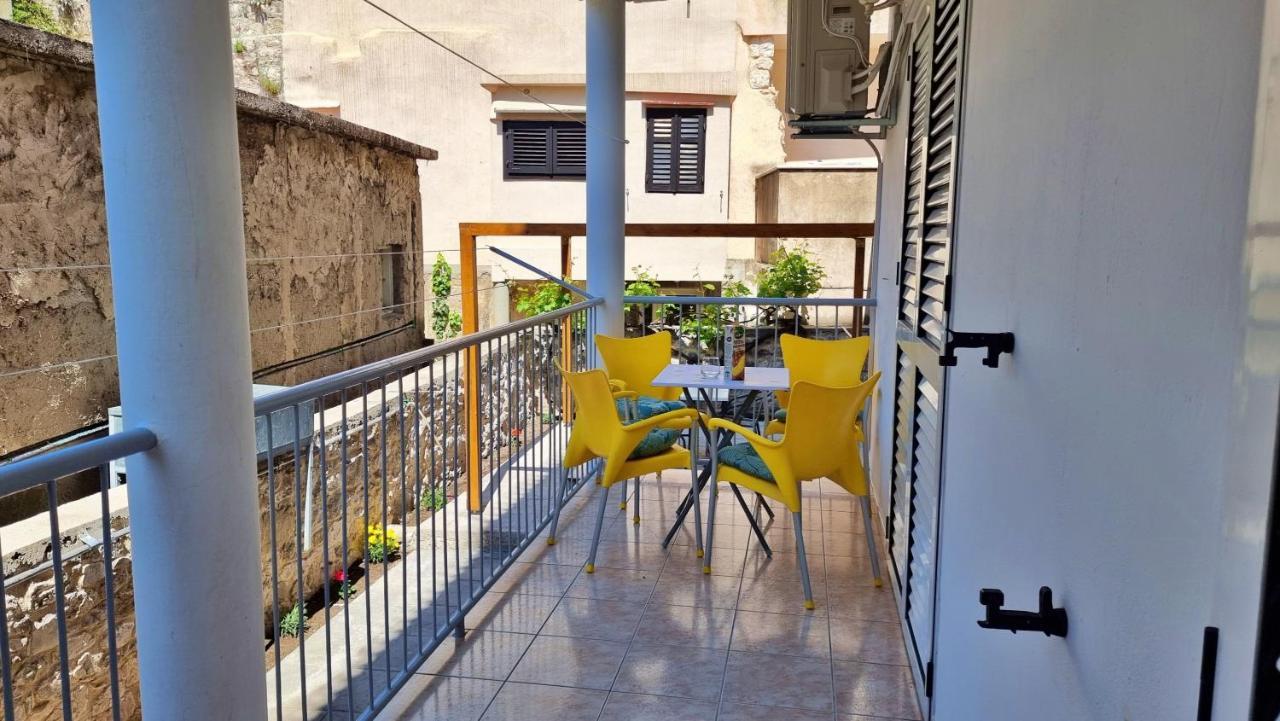Apartment Hana Omiš Eksteriør bilde